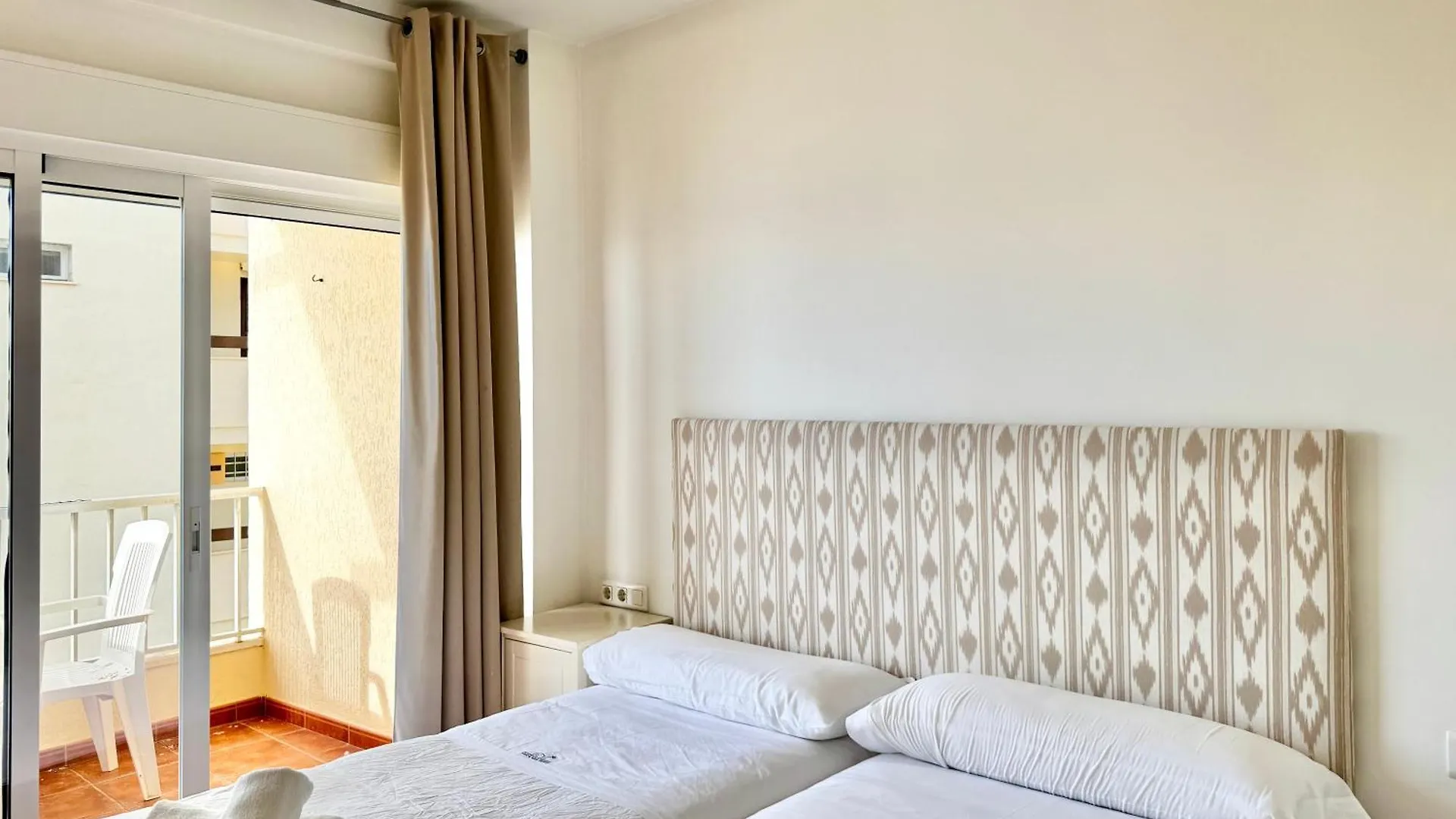 Cibeles Beachfront - Eaw Homes Marbella Apartment